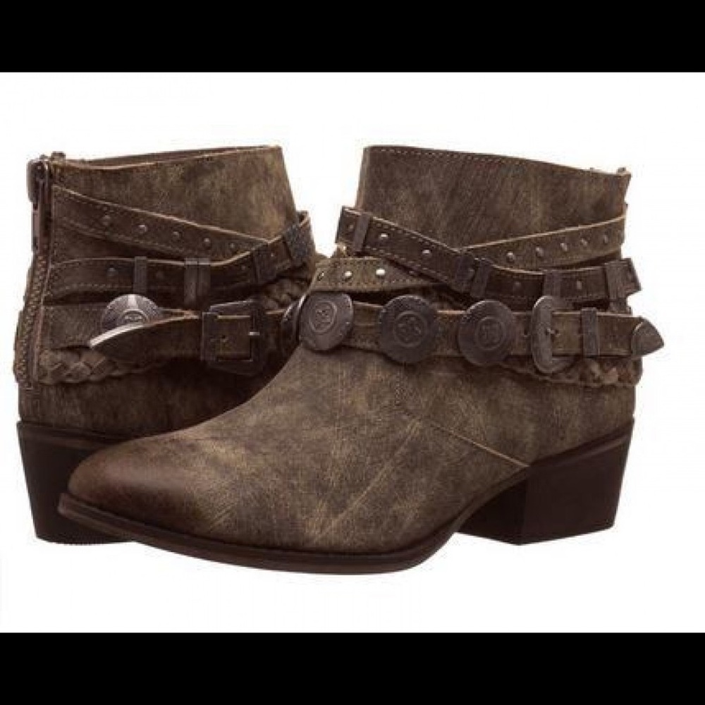 Suede bootie